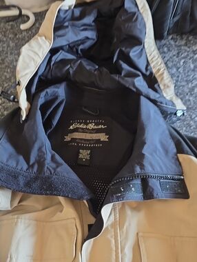 Vintage 90's Eddie Bauer Black Men's Two-Tone Hooded Raincoat in Beige and Black